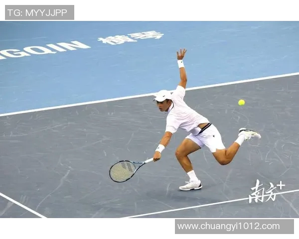 洲际杯赛场上上海网球队默契配合展现团队精神与竞技实力